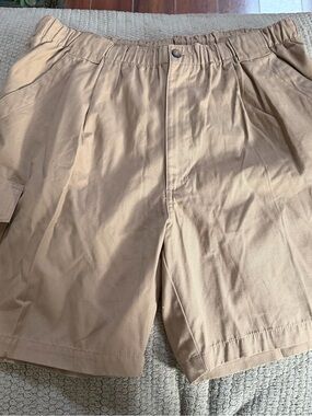 Hagar Men's Casual Elastic-Waist Khaki Shorts - size 38W - NWT